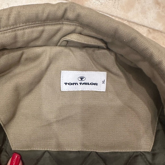 Utility Jacket - Picture 4 of 6